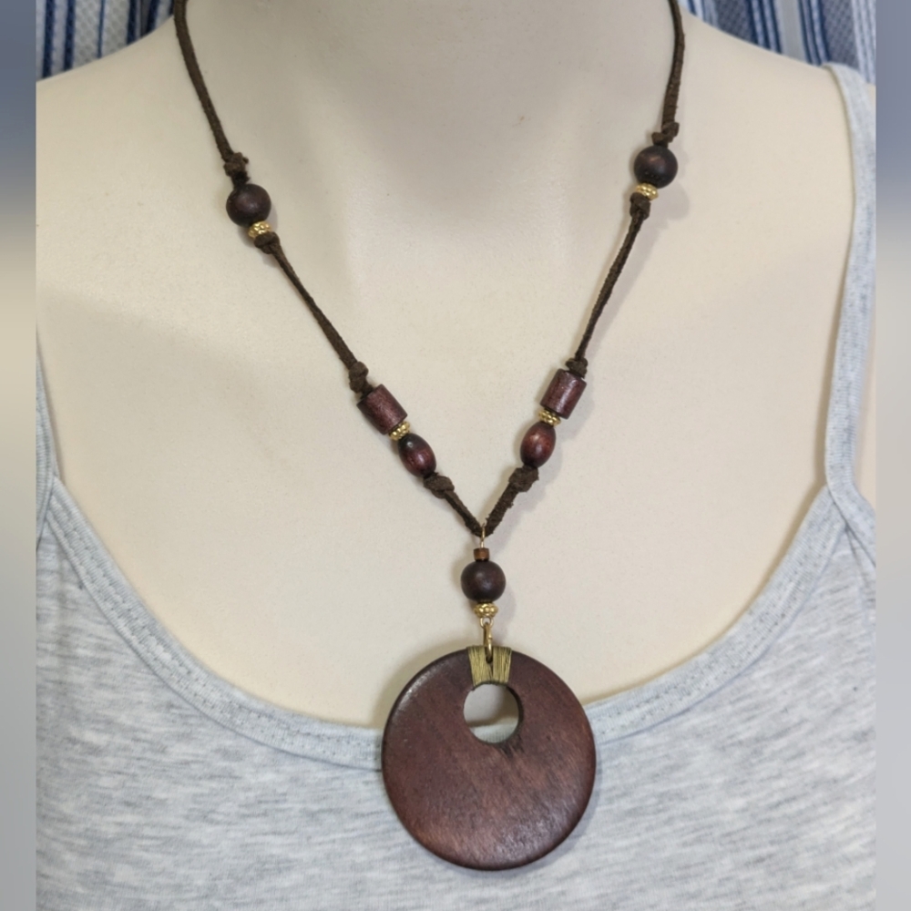 Boho Brown Wooden Pendant Necklace Vintage Casual Cabincore